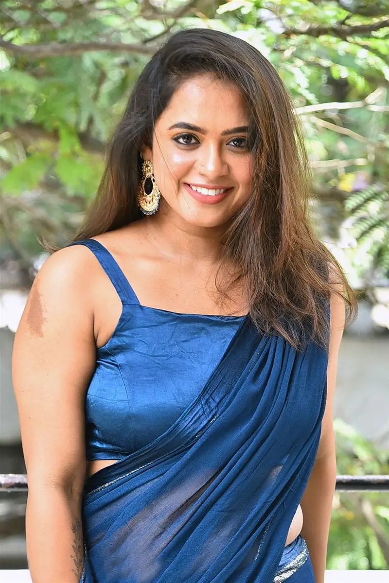 Telugu Actress Dharani Priya Madhekar in Blue Saree